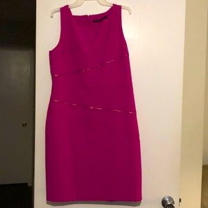 Out grew this fabulous sleeveless zipper dress, worn once. Ivanka Trump made